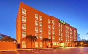 City Express Junior By Marriott Cancun